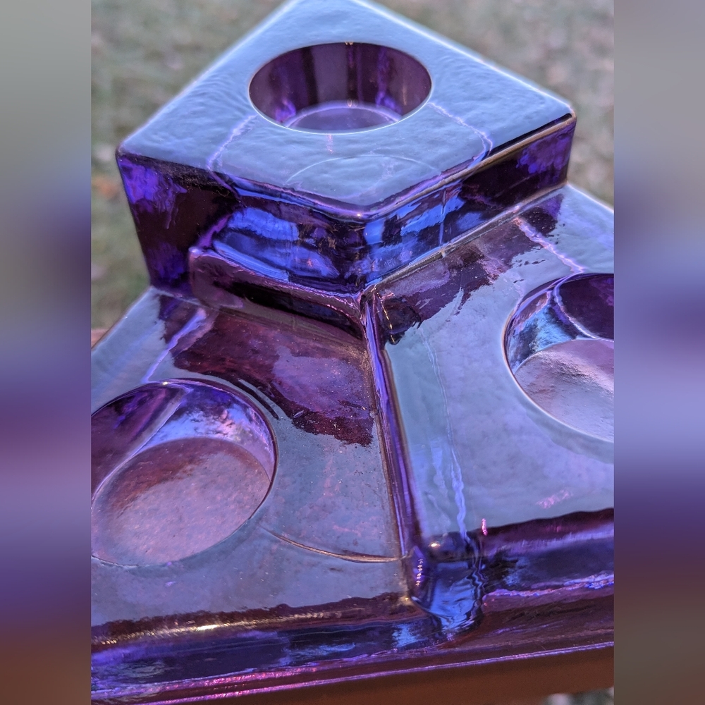 VTG PURPLE GLASS TEA LIGHT HOLDER - Picture 4 of 5
